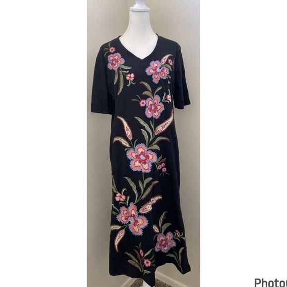 Dress - Picture 5 of 9